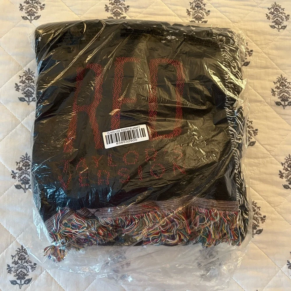 Taylor Swift nwt taylor